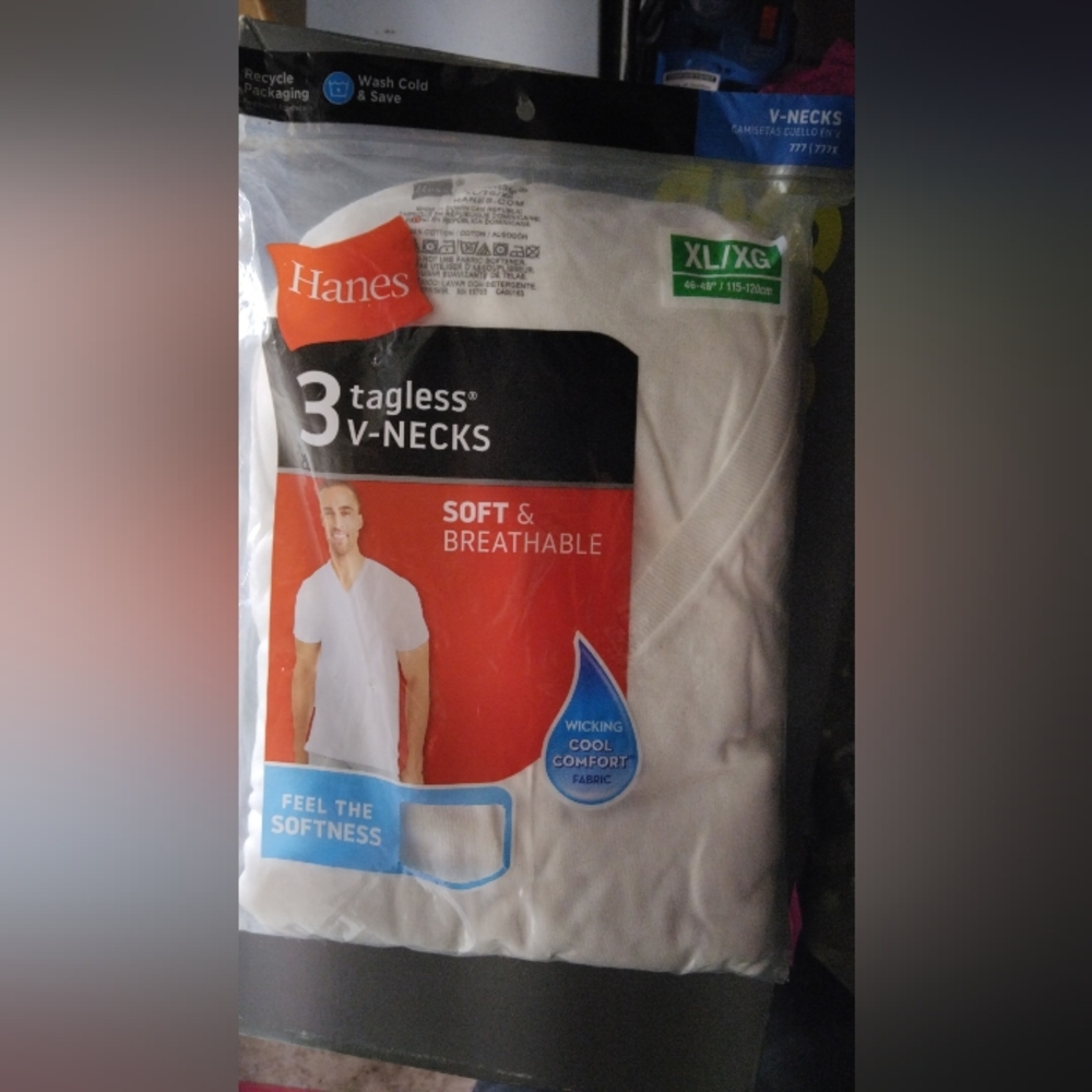 Brand new men's Hanes Tagless V-Neck Shirts, White 3pk.